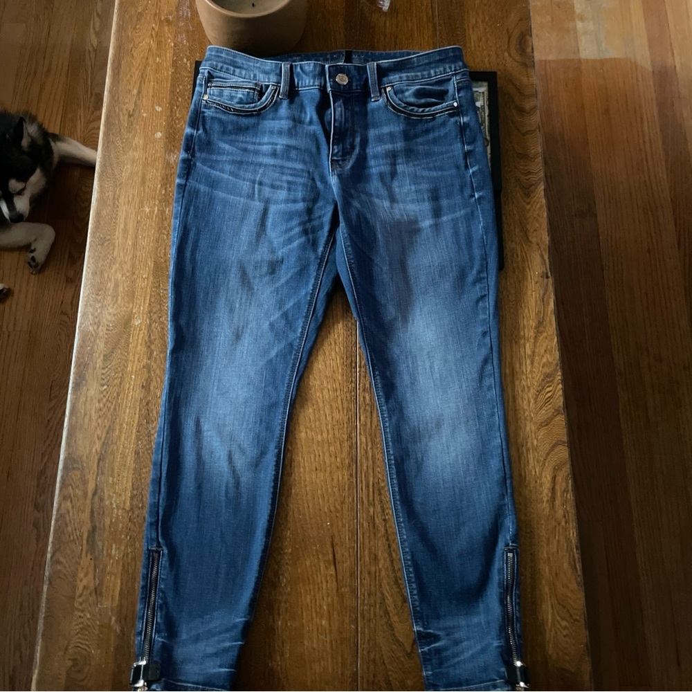 White House Black Market The Skinny jeans size 8P Medium Blue Zipped Ankles - Picture 2 of 13